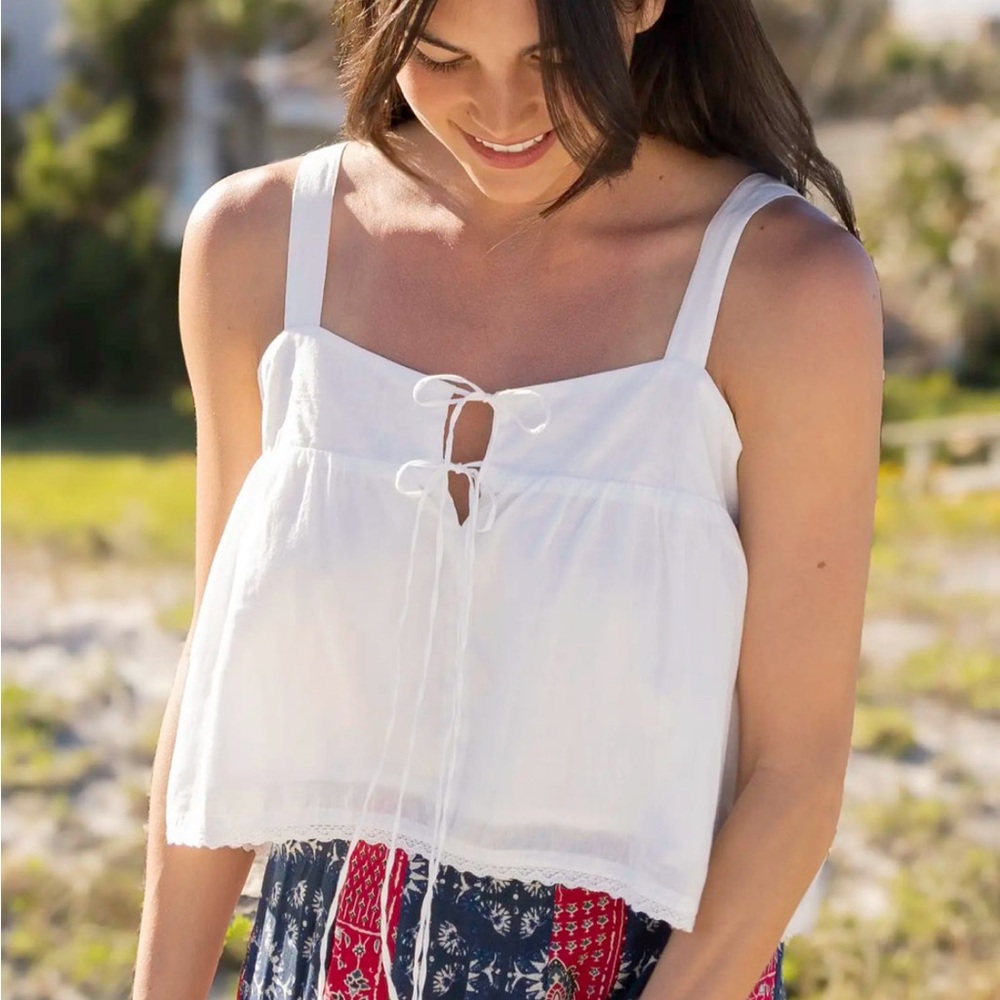 Natural Life White Tie-Front Tank Top (Small)